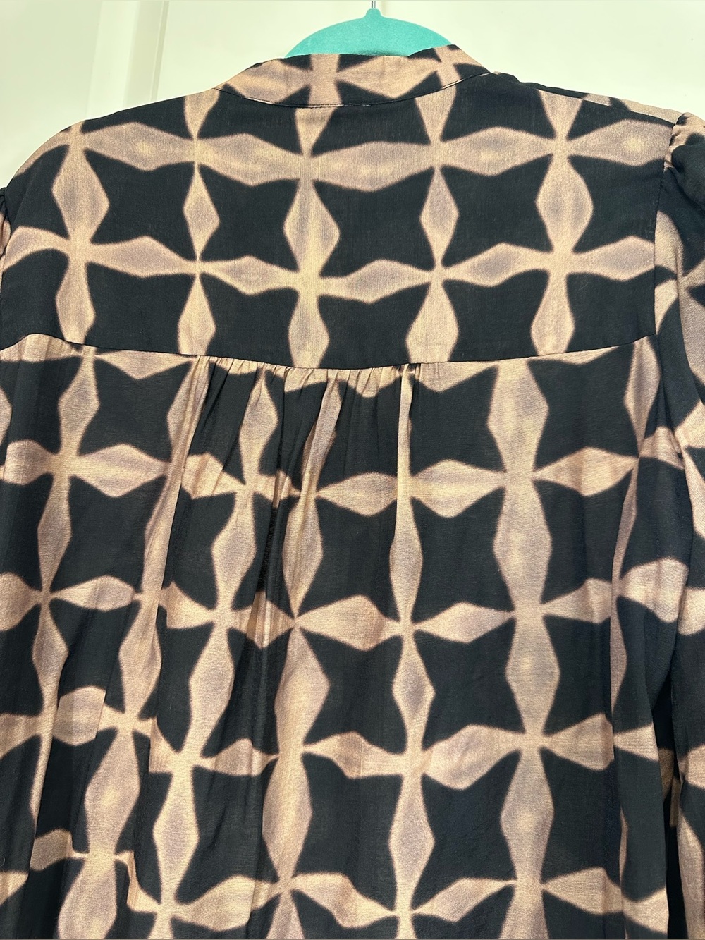 Abstract Geometric Button-Up Blouse in Tan/Brown & Black - Picture 9 of 13